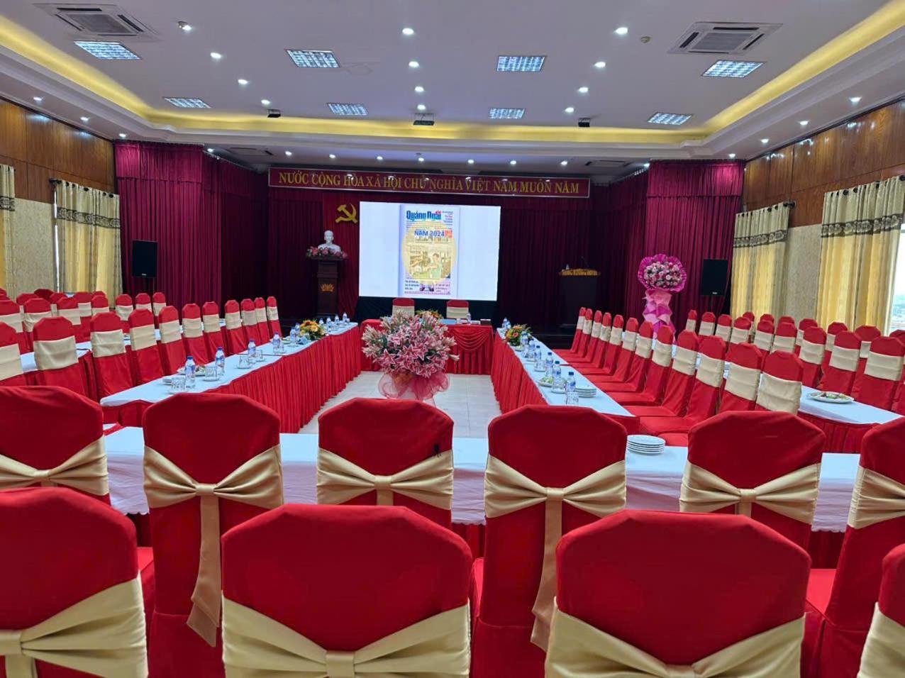 Khach San Hung Vuong Quang Ngai Hotel Eksteriør billede