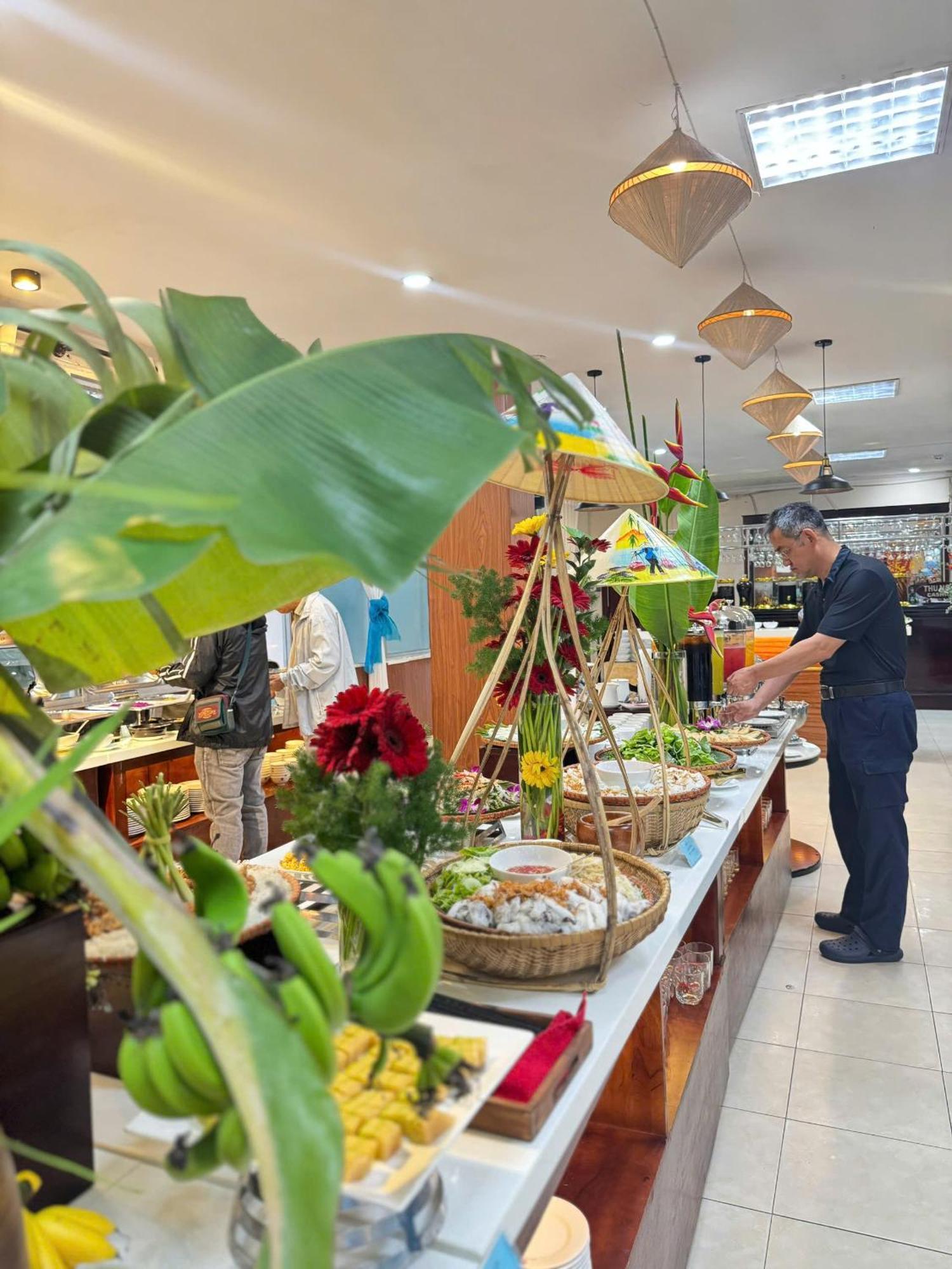 Khach San Hung Vuong Quang Ngai Hotel Eksteriør billede